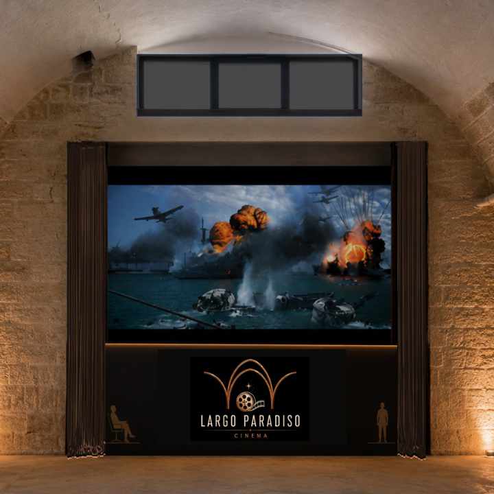 Le Largo Paradiso — l’écran de cinéma déployé sous les voûtes du LARGO 10